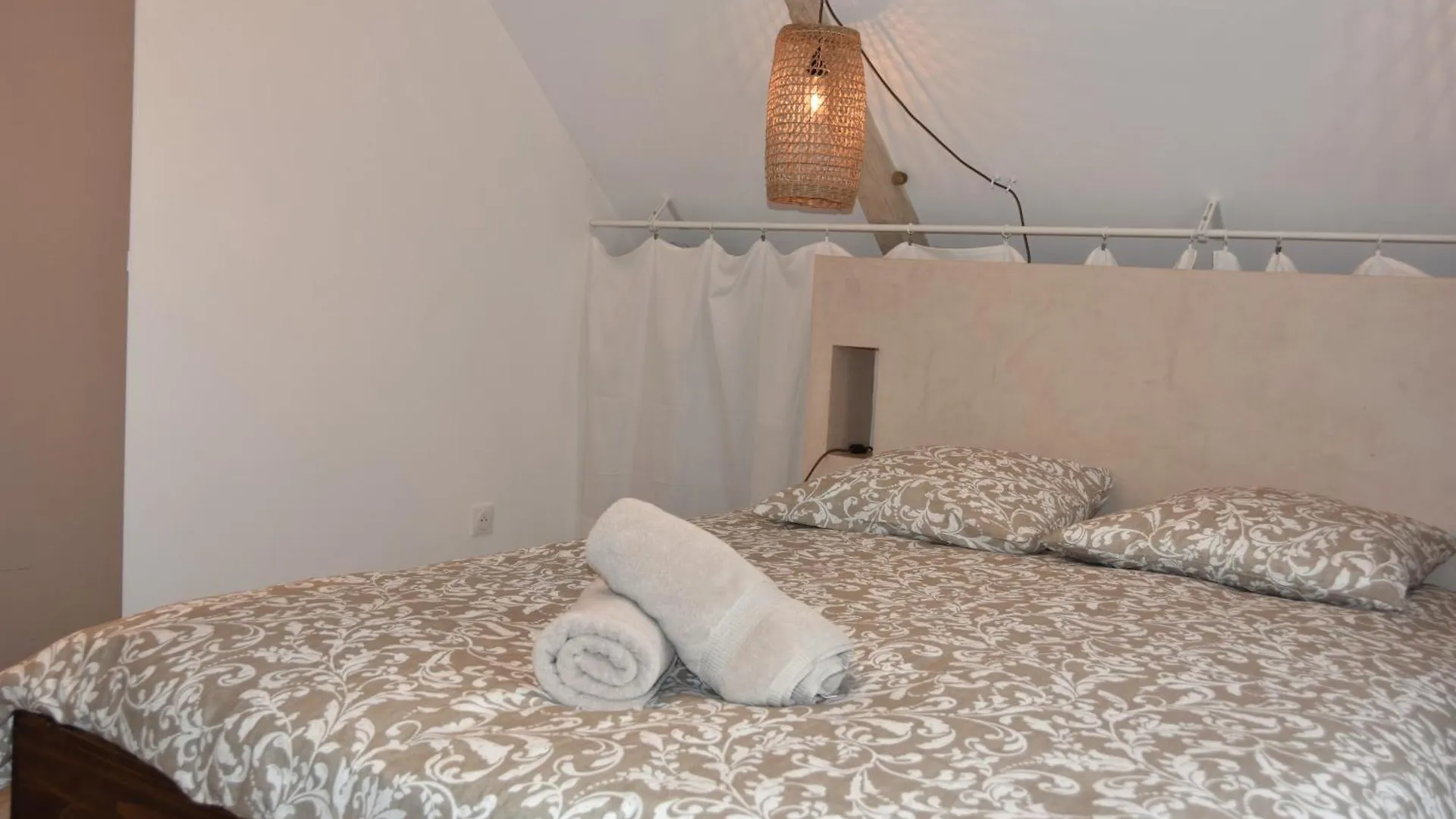 Yvonnette Cottage Salles-Courbaties Holiday home